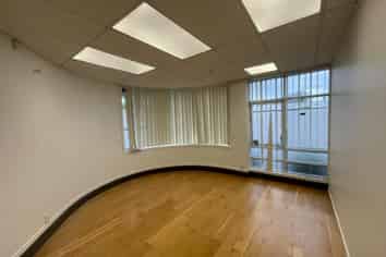 Office/Medical with shower, toilet and parking