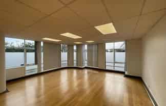 Office/Medical with shower, toilet and parking