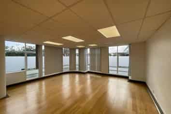 Office/Medical with shower, toilet and parking