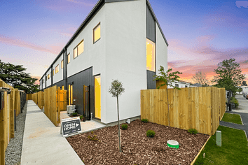 4/22 Frederick Street, Waltham