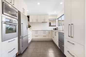 72 Glenvar Road, Torbay