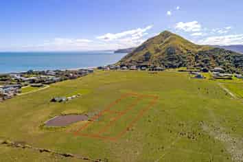 113-115 Fortescue Street, Mahia