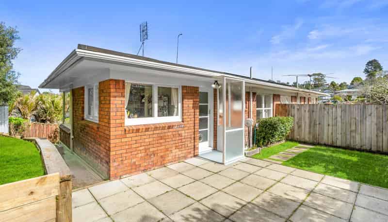 2/55 Ayton Drive, Totara Vale