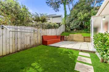 2/55 Ayton Drive, Totara Vale