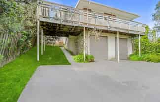 2/55 Ayton Drive, Totara Vale
