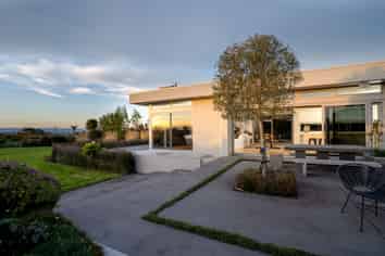 2 Aglaia Place, Cracroft