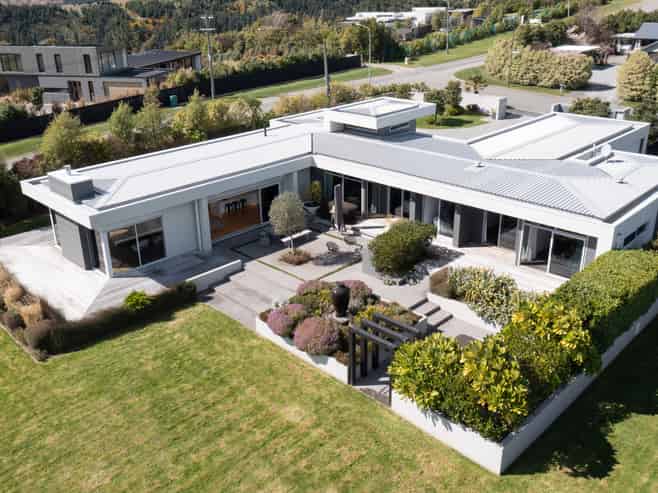 2 Aglaia Place, Cracroft