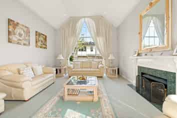 62 Manor Park, Sunnyhills