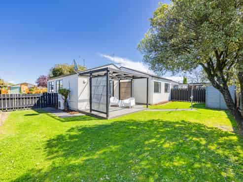 1 Tait Drive, Pirimai