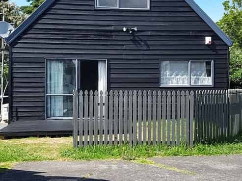 15 Caspian Close, New Lynn