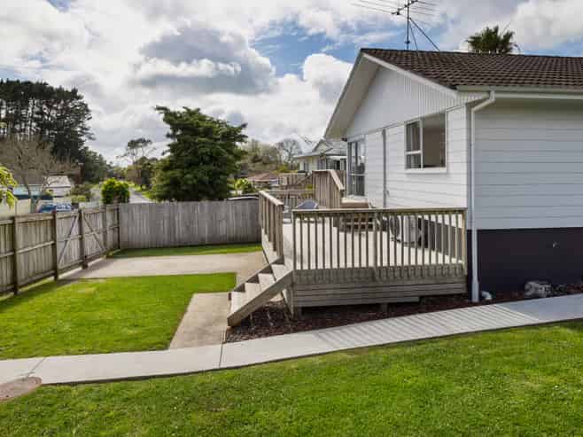 42 Claverdon Drive, Massey