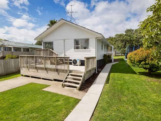 42 Claverdon Drive, Massey