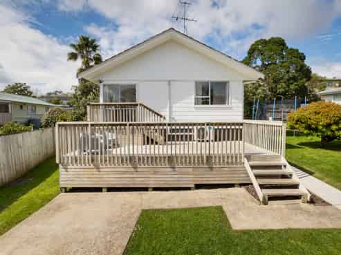 42 Claverdon Drive, Massey