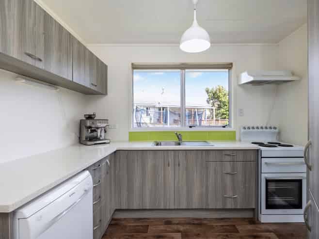 42 Claverdon Drive, Massey