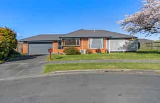 28 Peebles Drive, Hei Hei