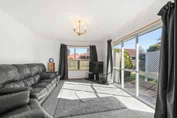 28 Peebles Drive, Hei Hei