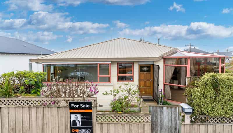 77 Bay View Road, SOUTH DUNEDIN