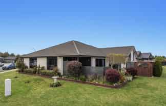2 Korimako Place, Coastlands