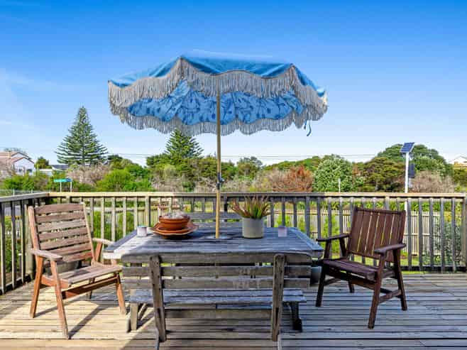 26 Seatoun Avenue, Leigh