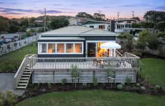 26 Seatoun Avenue, Leigh
