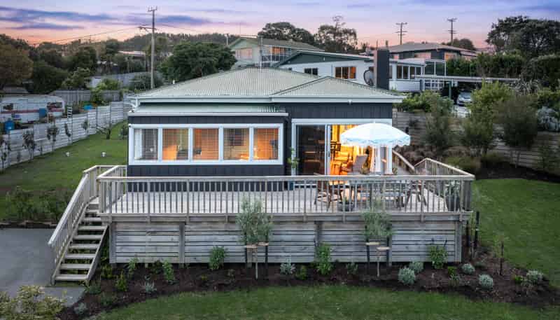 26 Seatoun Avenue, Leigh