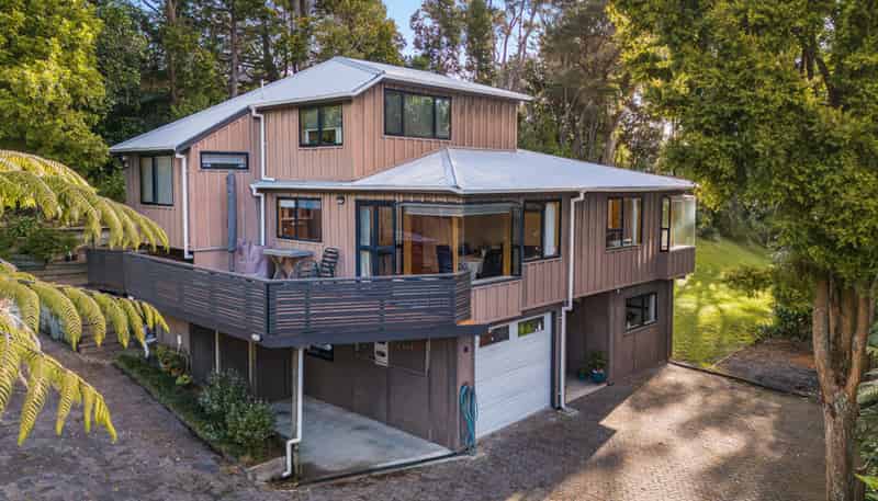 5 Takapu Street, Henderson