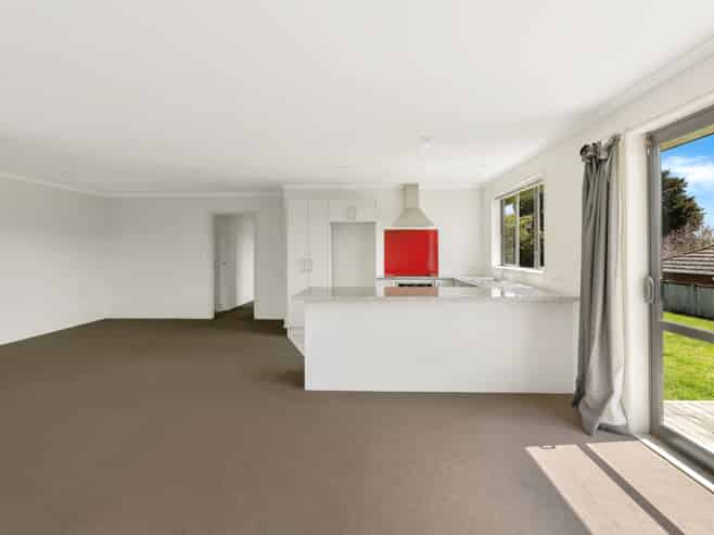 14 McGowan Rise, Tuakau