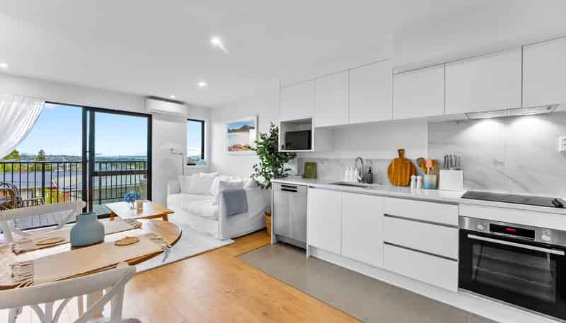 103/318 Wairau Road, Glenfield