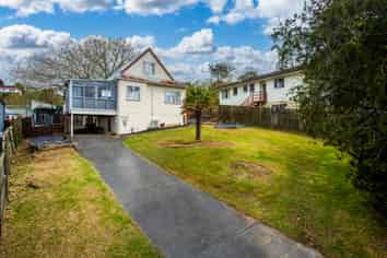 8 Athena Drive, Totara Vale