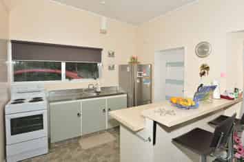 8B Mountain Road, Morningside