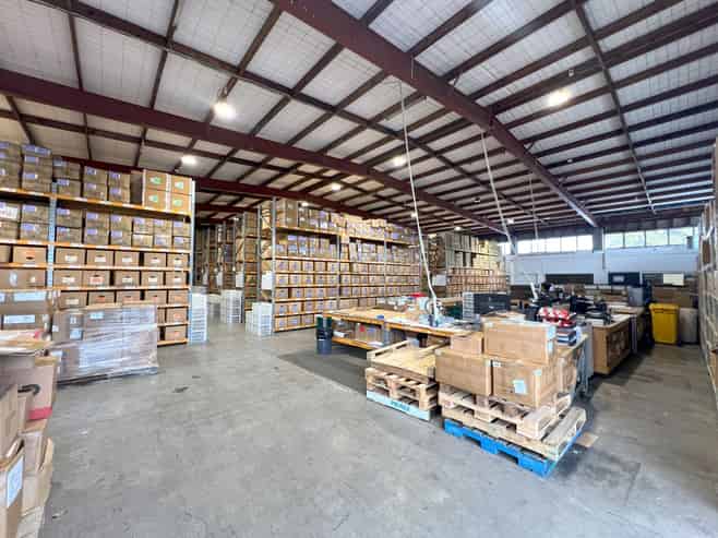 Clear Span Warehouse on Corner Site