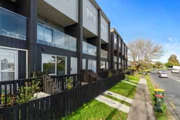 4/1 Matuhi Rise, Henderson