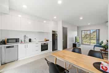 4/1 Matuhi Rise, Henderson