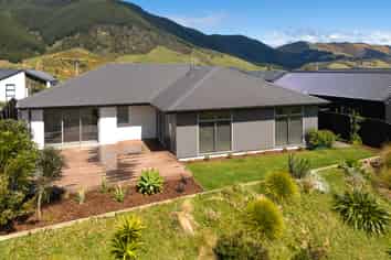 36 Huntaway Close, Stoke