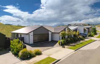 36 Huntaway Close, Stoke