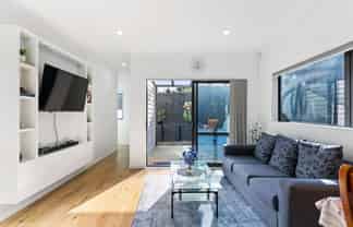 70E Woodglen Road, Glen Eden