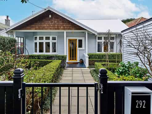 292 The Parade, Island Bay