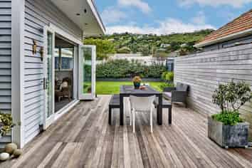 292 The Parade, Island Bay