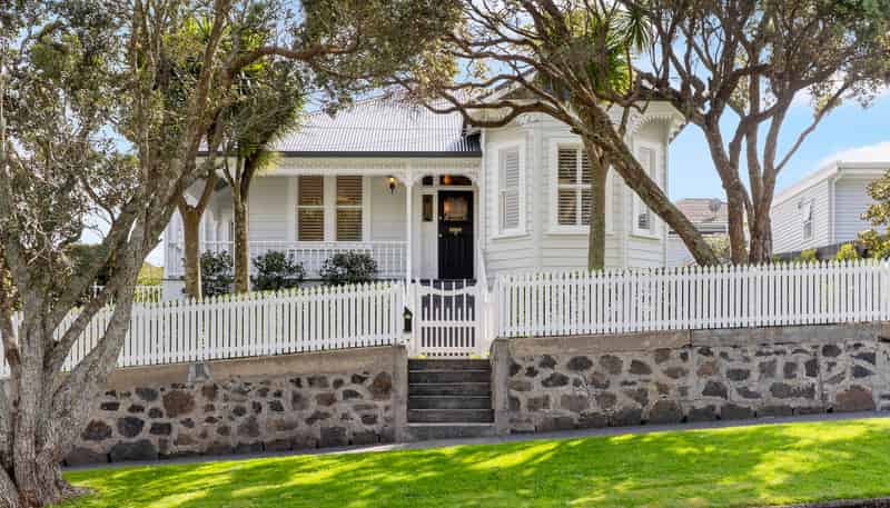 16 Arthur Street, Onehunga