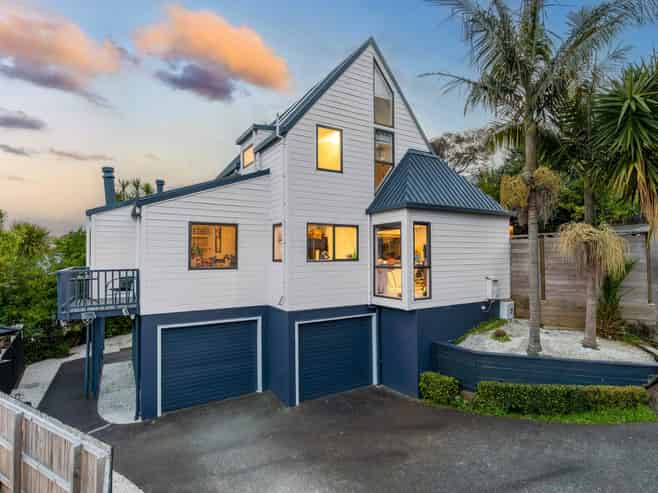 7 Jeanette Place, Mairangi Bay