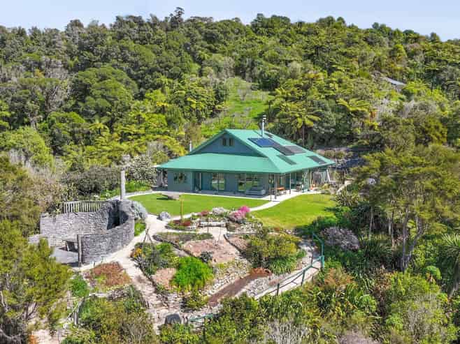 90 Matata Road, Parapara