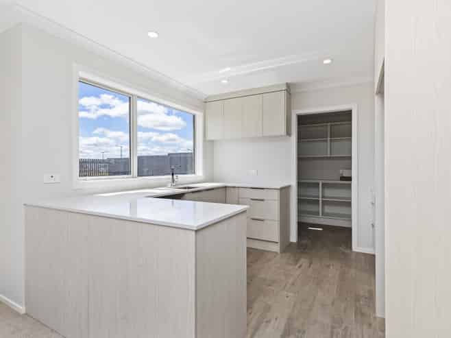 37 Ogilvie Avenue , Chartwell