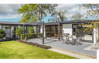 2 Bennett Place, Allenton