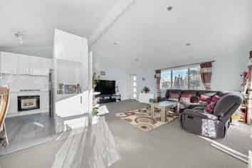 28 Matthews Road, Flat Bush