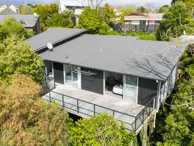 16A Springdale Grove, Fitzherbert