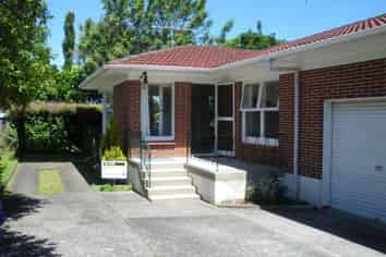 2/8 Evelyn Place, Hillcrest