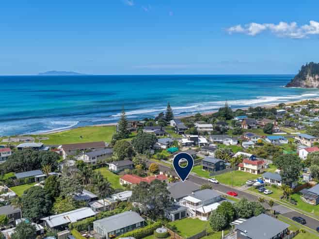 10 Dolphin Drive, Whiritoa