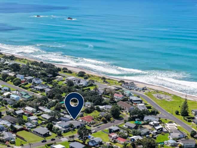 10 Dolphin Drive, Whiritoa