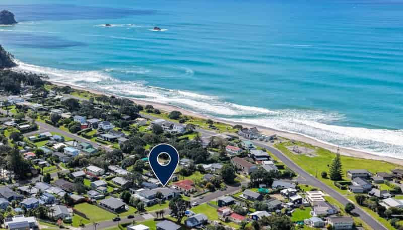 10 Dolphin Drive, Whiritoa