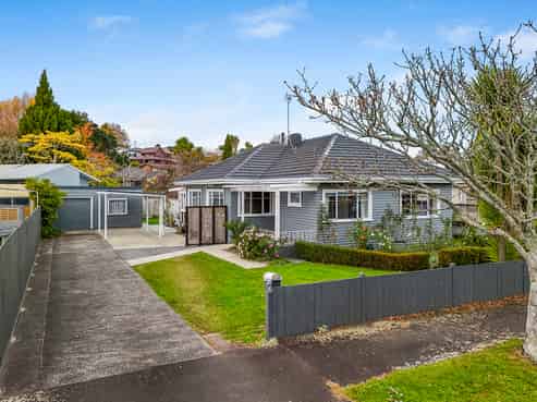 6 Vectis Road, Hillcrest